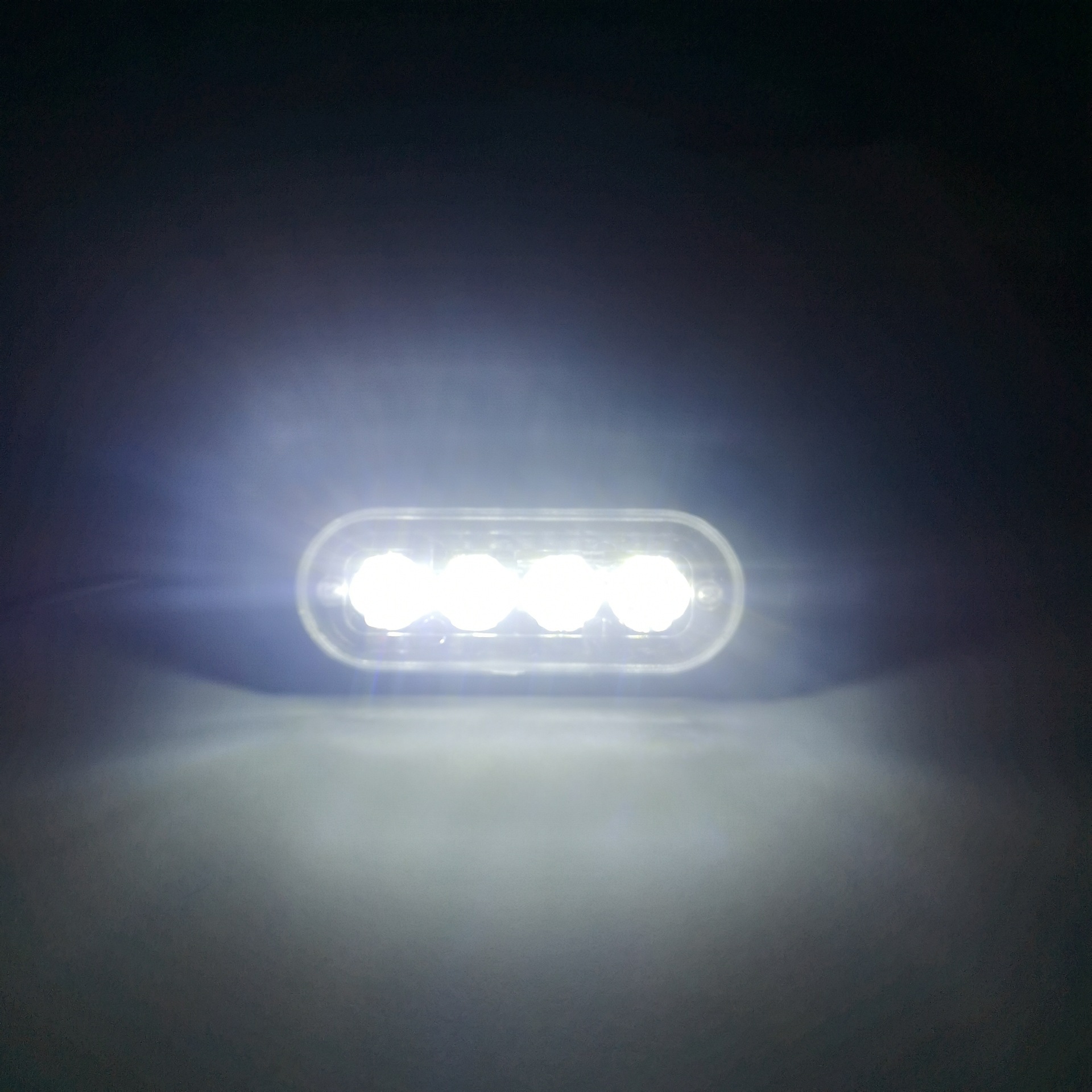 Always-On Car Led4 Headlight Ultra-Thin Warning Light Side-Mounted 12-24V Daytime Running Light High-Brightness Turn Signal Light