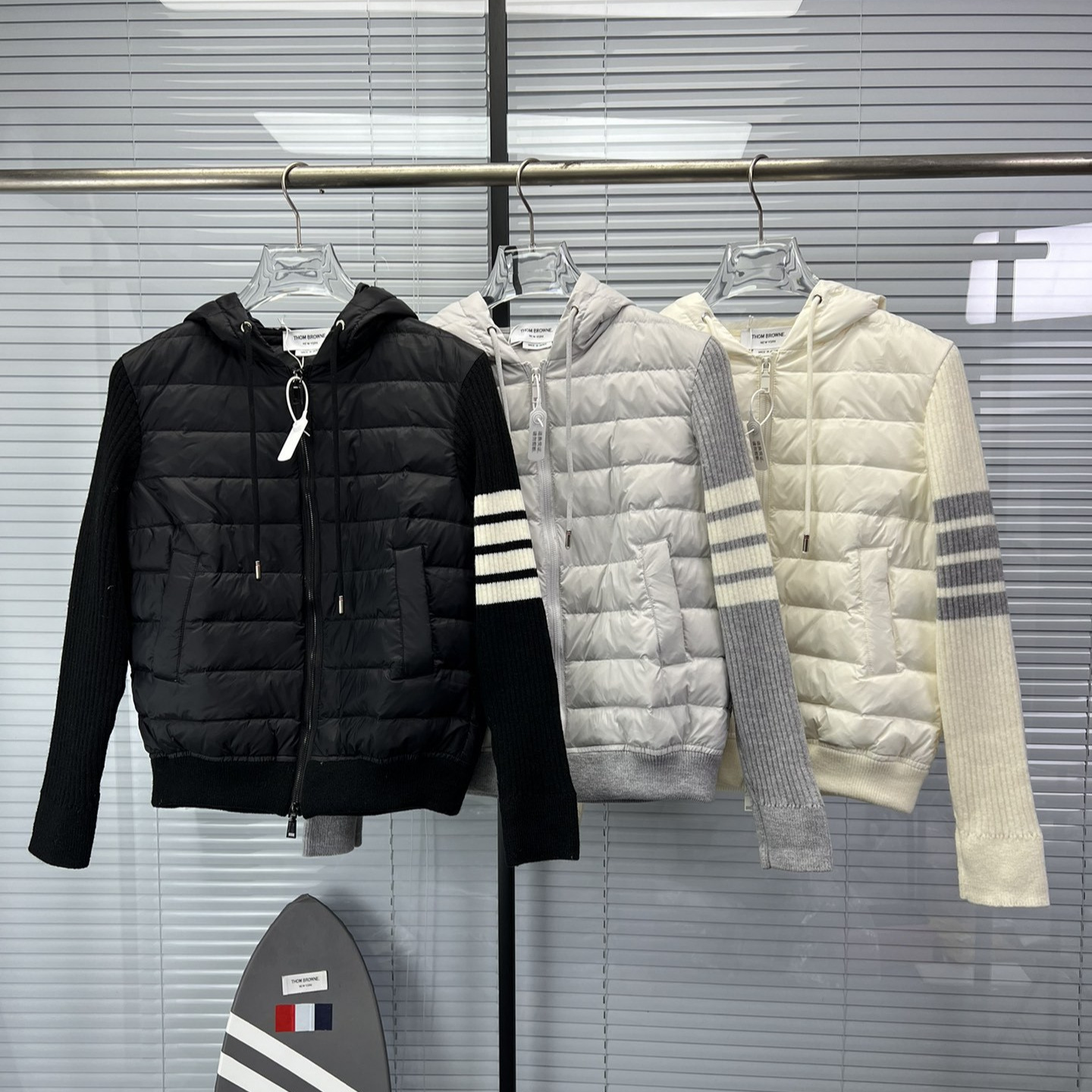 工厂直营TB拼接羽绒服女冬季新款百搭轻薄保暖连帽羽绒服外套