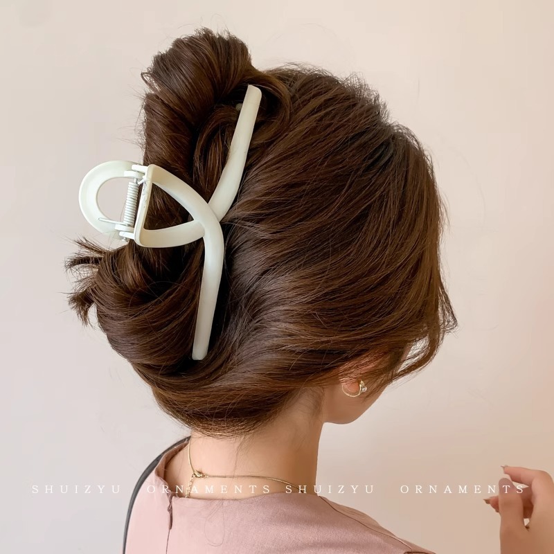 Gran clip de cabello para mujeres 2025 nueva sensación de alto nivel de clip de cabello de gran tamaño detrás del cerebro clip de pescado clip de cabello toque
