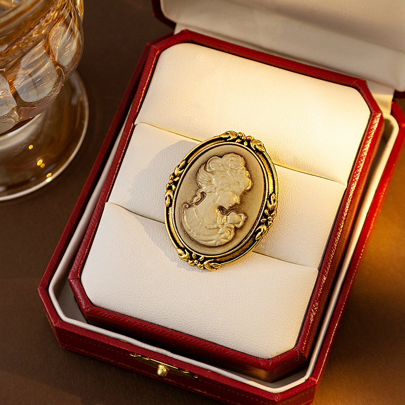 Vintage Brosche Im Mittelalterlichen Stil Für Damen Als Accessoire_voghion.com