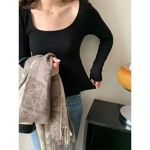 Черная нижняя рубашка с квадратным воротником, внутренняя одежда 2023 осень и зима Новый топ на флисовой подкладке, Модная приталенная футболка с длинными рукавами для женщин