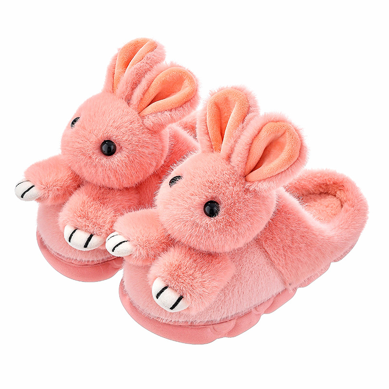 Zapatillas de algodón para mujeres invierno 2025 nuevas parejas interiores con una base gruesa de terciopelo para calentar el mes zapatos de algodón para hombres