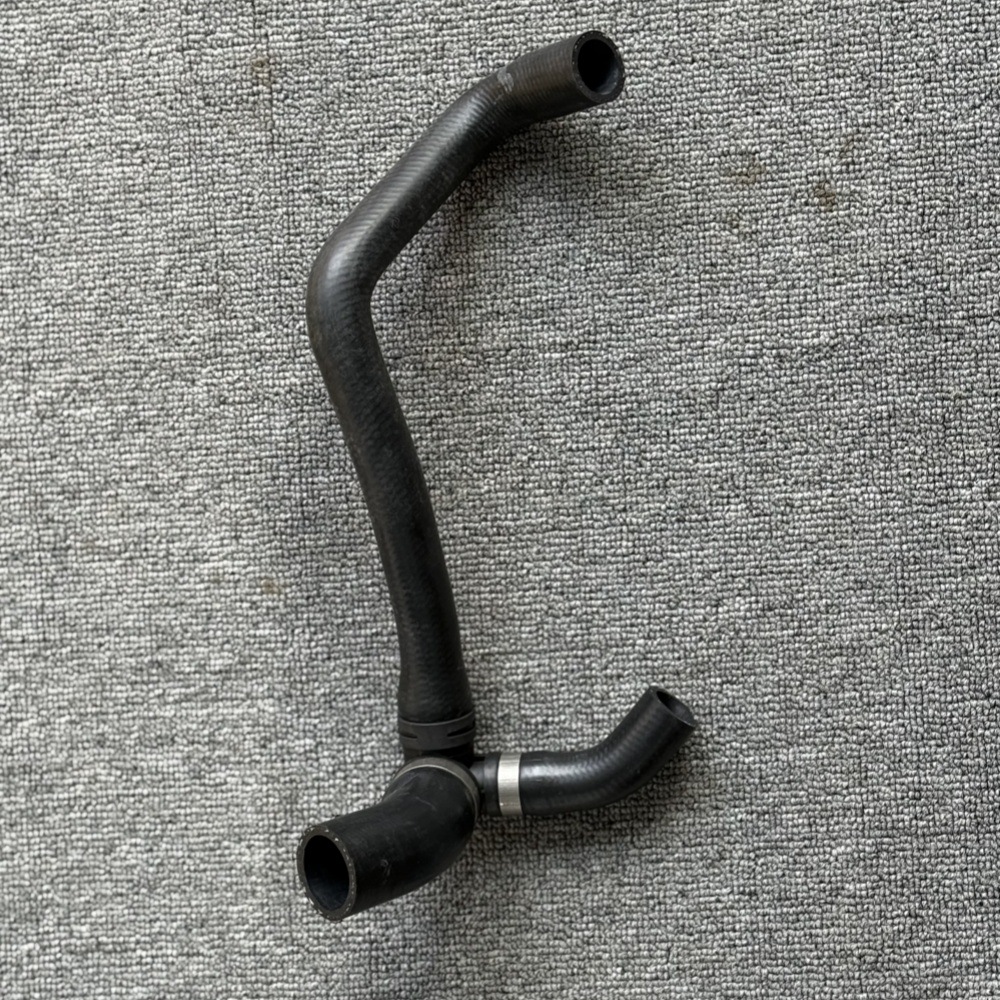 2742002482 Suitable for Mercedes-Benz W213 M274 E300 Glc300 Glk Vito Coolant Hose