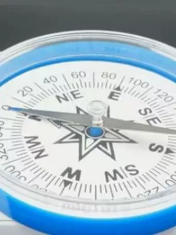 C100 Большой уличный обучающий компас Северная игла Пластиковый материал Ручной круглый подарочный компас