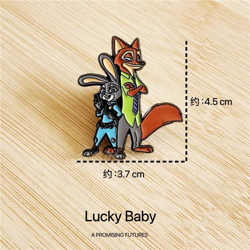 Crazy Zoo Broches Judi Bunny insignia oficial de policía perímetro pin conmemorativo regalo ropa accesorios colgantes
