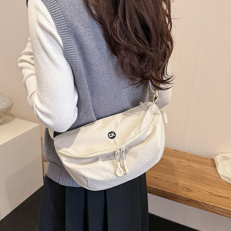 solid color one-shoulder bag for leisure