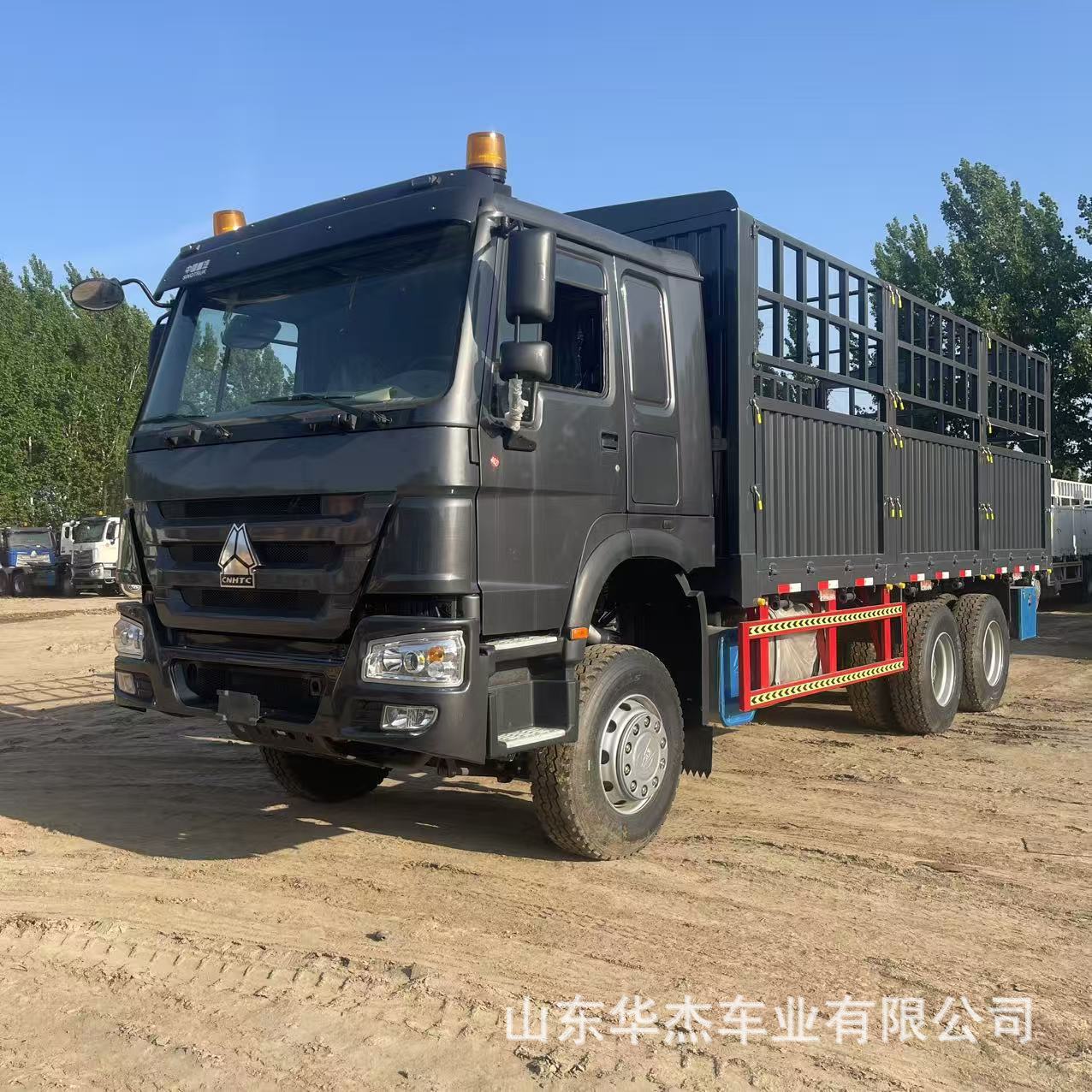 Exported to Africa: Howo Engineering Dump Truck, 6X4 Flatbed Truck, Front Four-Wheel Drive, Rear Eight-Wheel Drive, High-Cabin Transport Truck
