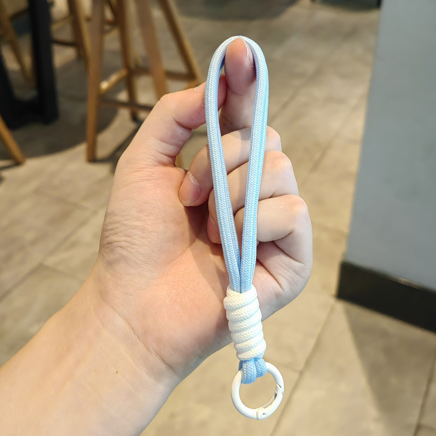 Cordón azul claro