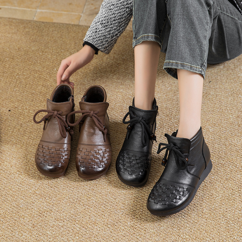 冬季新款复古手工编织中老年平跟牛筋防滑保暖短靴女牛皮妈妈棉鞋