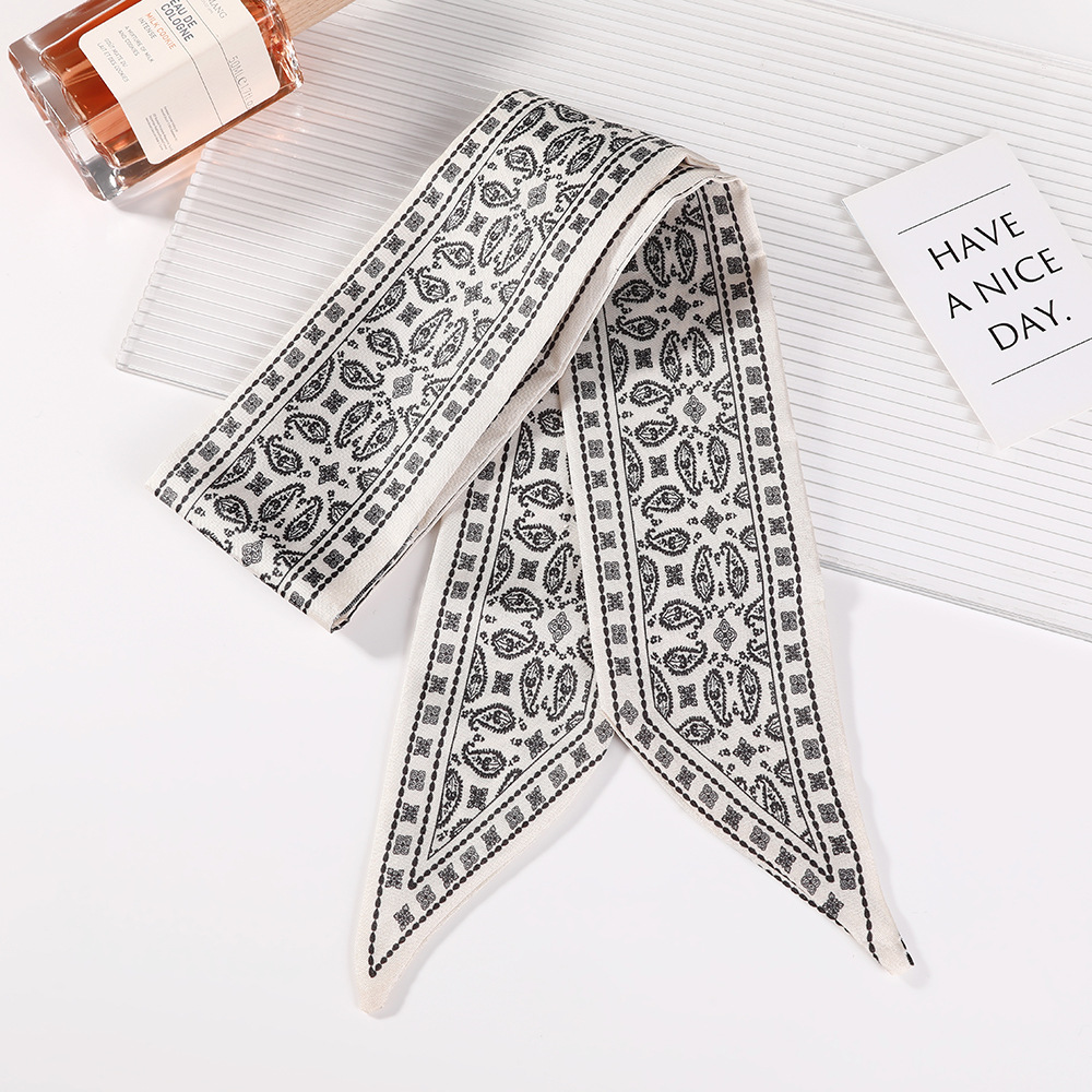 серый цветок кешью