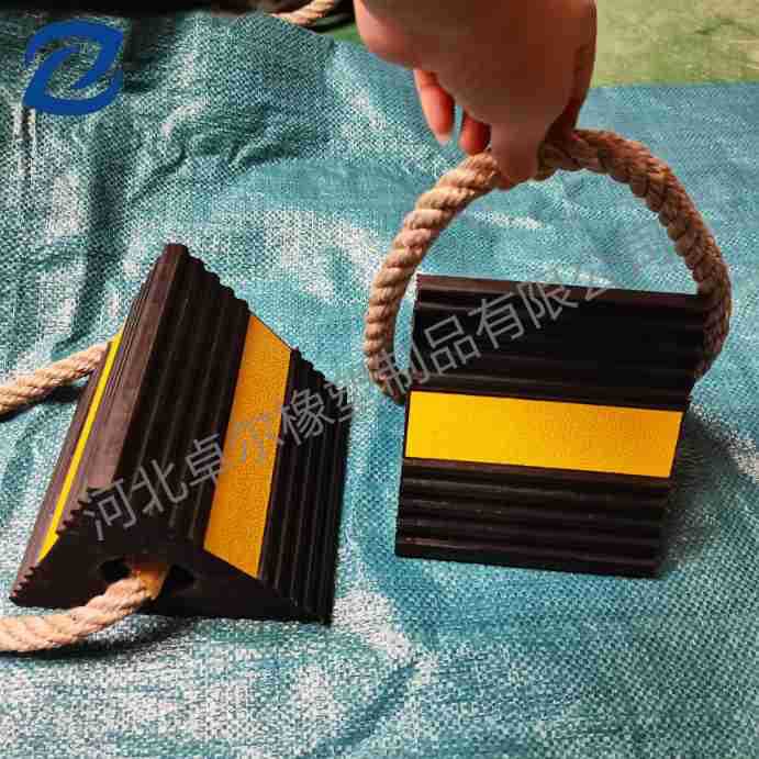 卡车飞机轮挡200*180*146耐磨防滑止退器三角橡胶厂家直销便携式