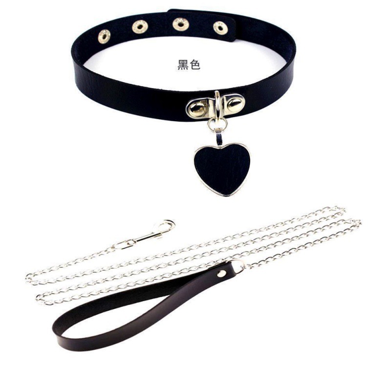 Little fairy loving female erotic collar loli maid traction chain rope chain Japanese soft girl SM training couple toy