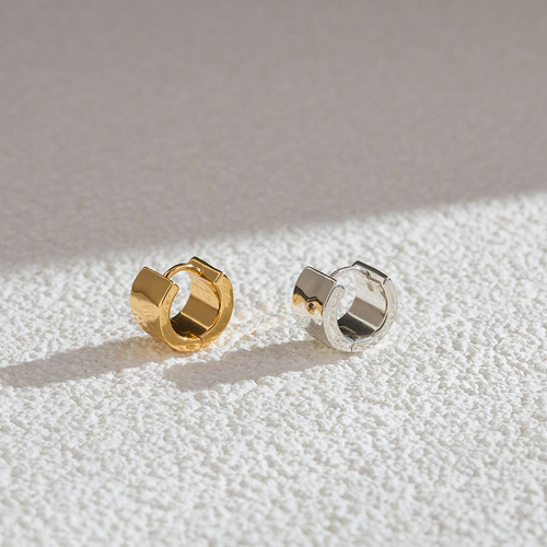  New Unique Design Pure Silver Earrings for Both Men and Women: Hoops, Studs, and Clings - Simple, Fashionable, and Trendy Decorative Earrings