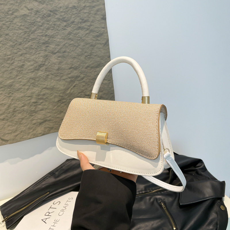 Pequeño fresco dulce 2025 primavera y verano nuevo estilo urbano elegante moda moda moda moda con personalidad extranjera en mochila