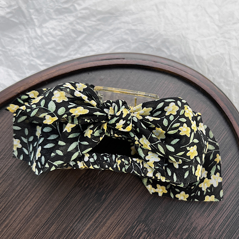 Korean Style Fabric Floral Bow Hair Claw Clip Shark Clip Square Hollow Clip display picture 6