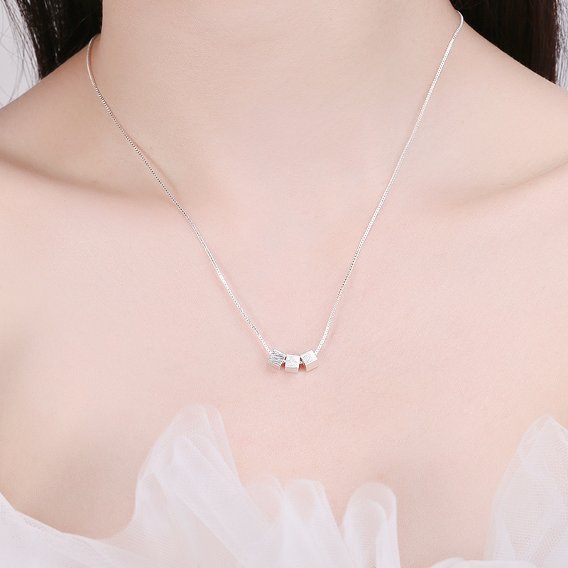 Japan and South Korea jewelry fashion wire drawing Box Pendant Silver Necklace Clavicle chain Female models sweater chain Manufactor wholesale