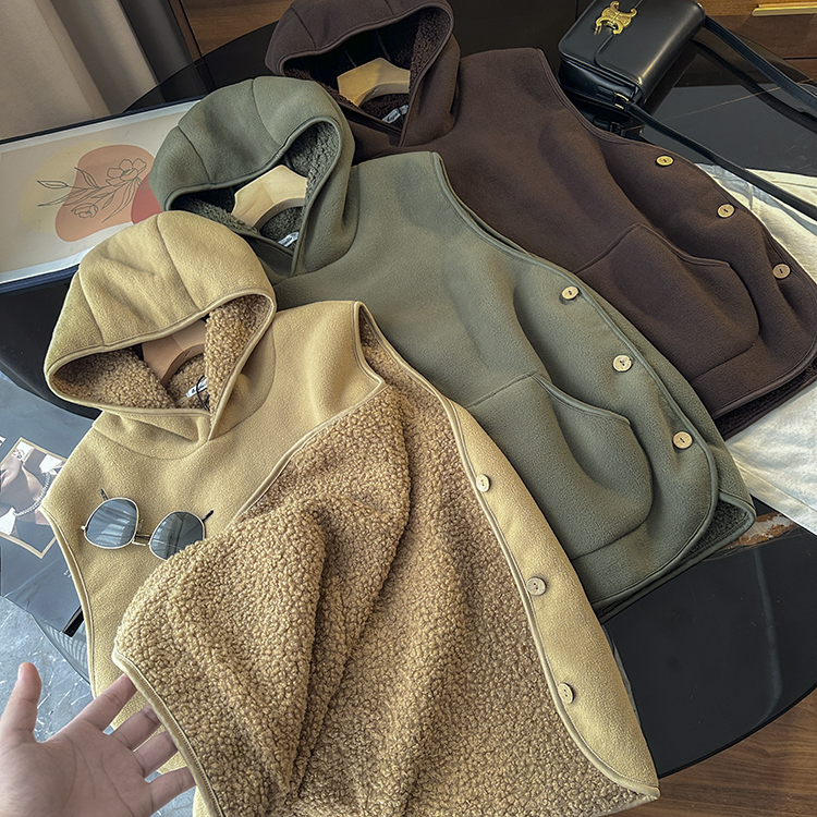 Go to Japan! Yuan goods! Couple's cashmere fleece-lined vest warm warm two-side button split vest New