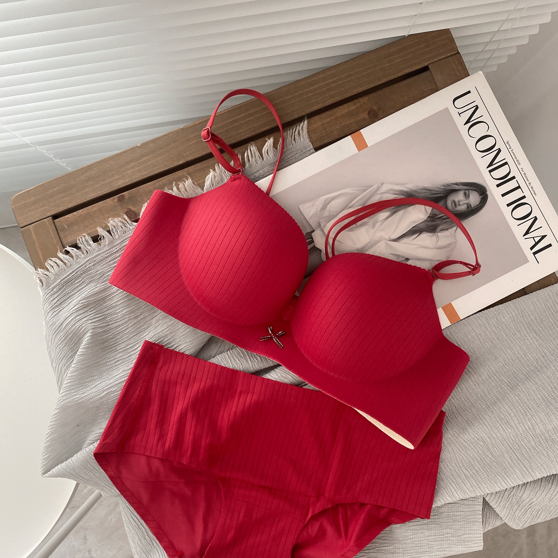 Sin costuras, cómodo y transpirable, colección lateral tridimensional, soporte superior, antideslizante, leche auxiliar, ropa interior anti-flacidez, sujetador de texto para niña, pequeño