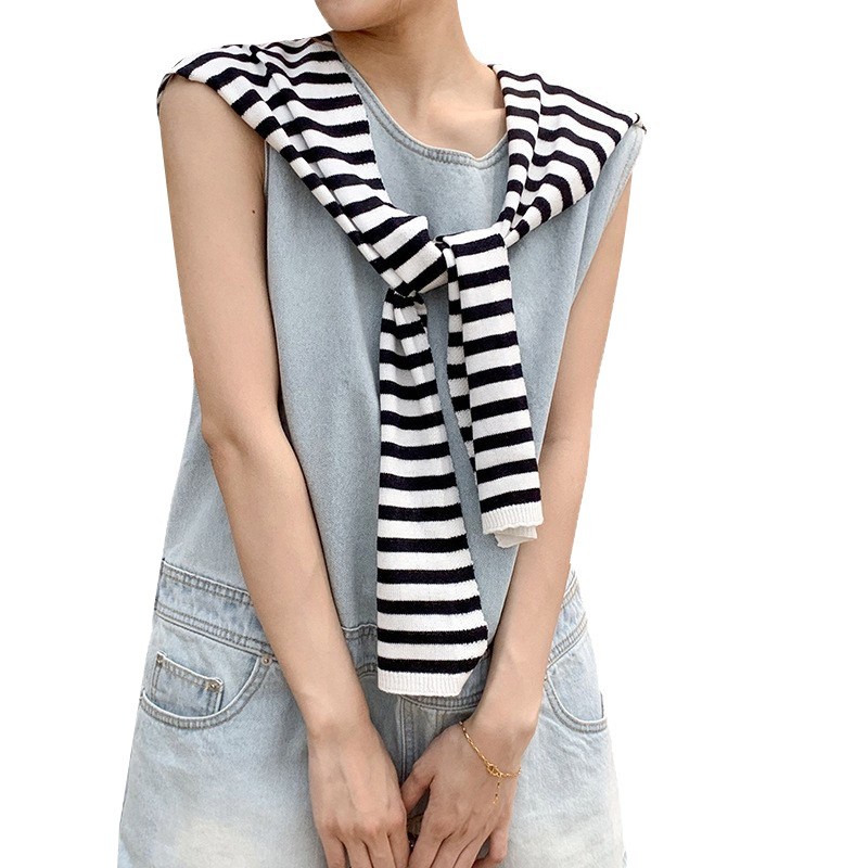 Primavera y verano fuera rayas de protección solar pequeña camisa de punto de alta calidad con aire extranjero estilo coreano aire acondicionado hombro