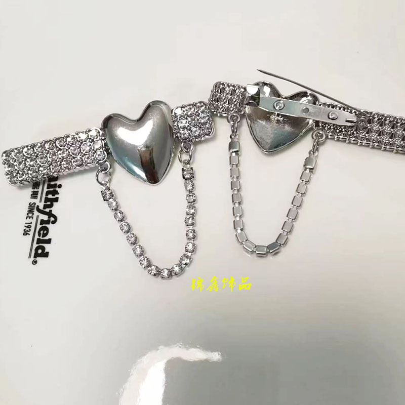 Niche design love chain high-end brooch women's fashionable all-match elegant fashion pin accessories suit jacket decoration