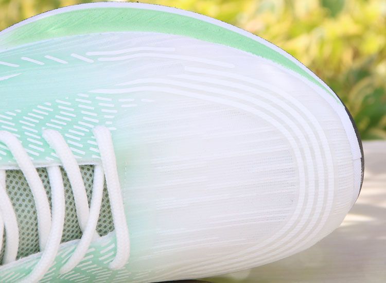 2024 Neue Ice Silk Junior High School Sports Frühlings- und Sommermode Herren-Laufschuhe mit atmungsaktiven_voghion.com