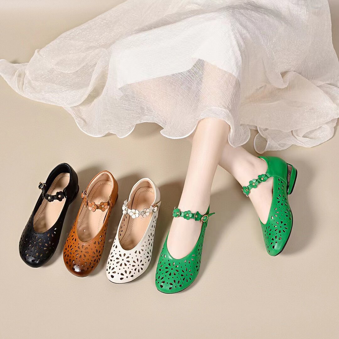 Sandal nữ da thật mũi tròn phong cách retro, gót thấp quai ngang — màu đen
