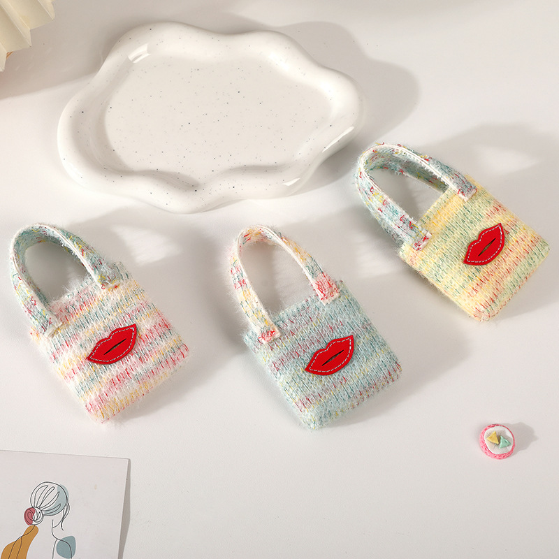 Bolso de almacenamiento de auriculares de felpa mini estilo explosivo de comercio exterior, modelo portátil para mujer, almacenamiento de cosméticos de alto valor