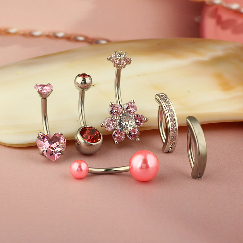16G labret stud size and finish detail