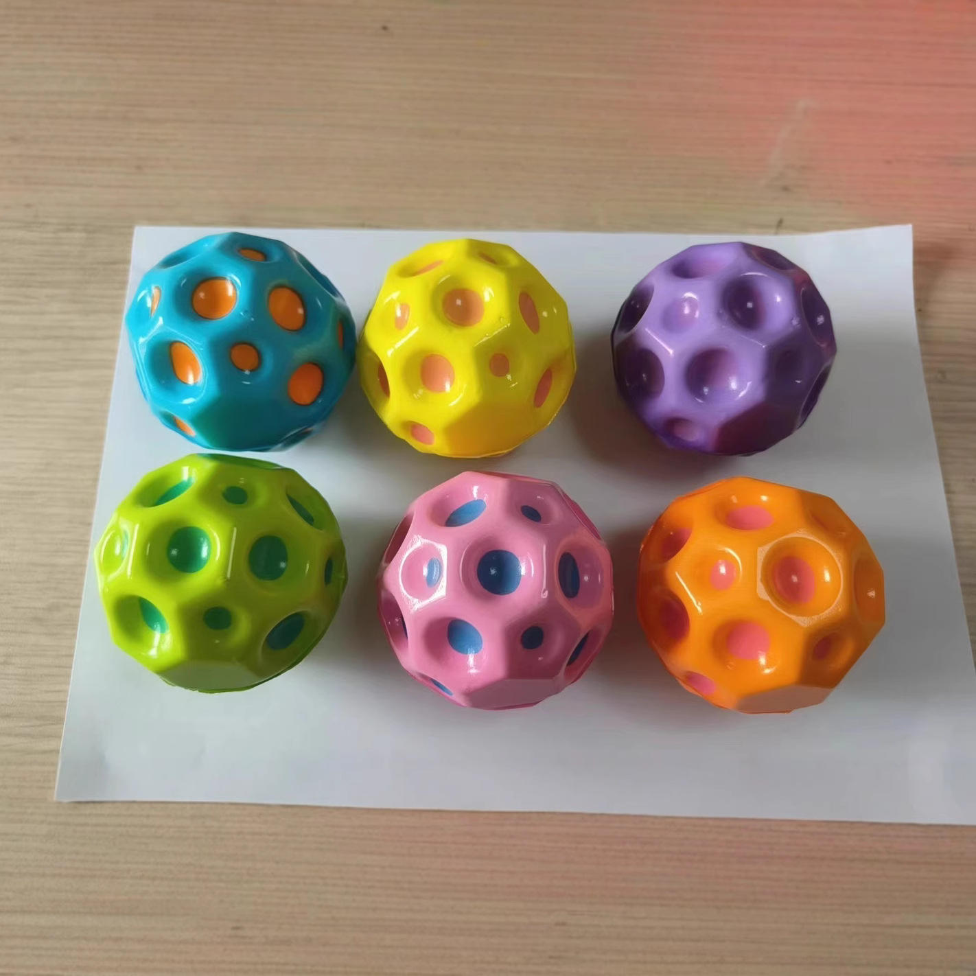 Bolas de alta elasticidad luna de piedra fluorescente de noche cinturón de lámpara cuerda de retroceso muñeca juguetes para niños bolas de acero ejercicio de reacción image 16