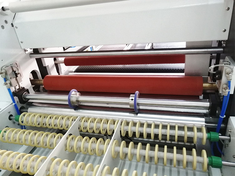 ZKFM-500+SL 雙面覆膜收料機(jī)-04.jpg