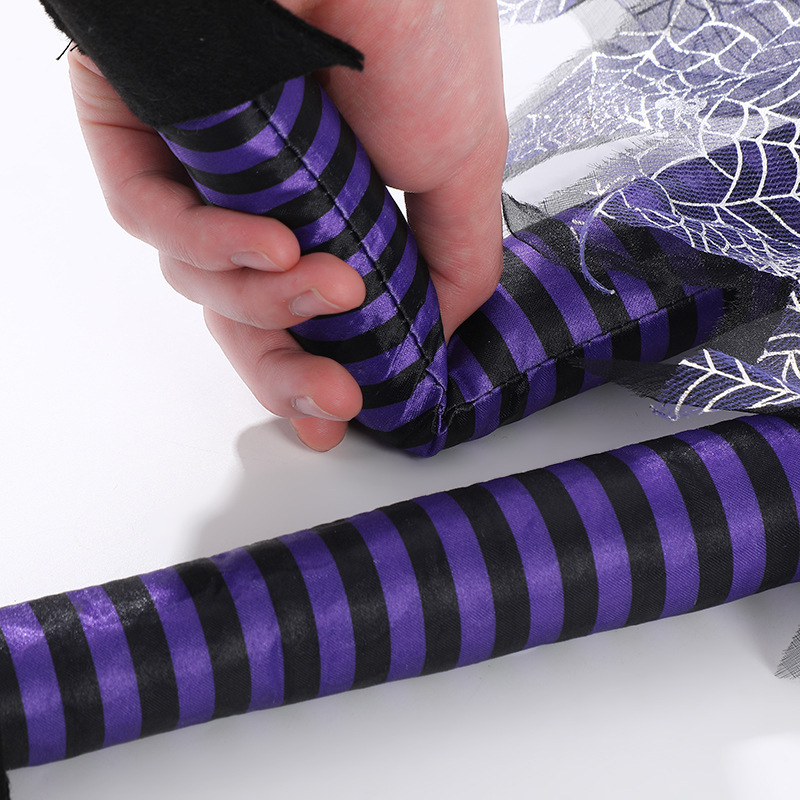 Falda de tela de araña de Halloween transfronteriza Piernas de bruja Decoración de dibujos animados Pies de bruja Adornos de Halloween Accesorios de decoración de fiesta