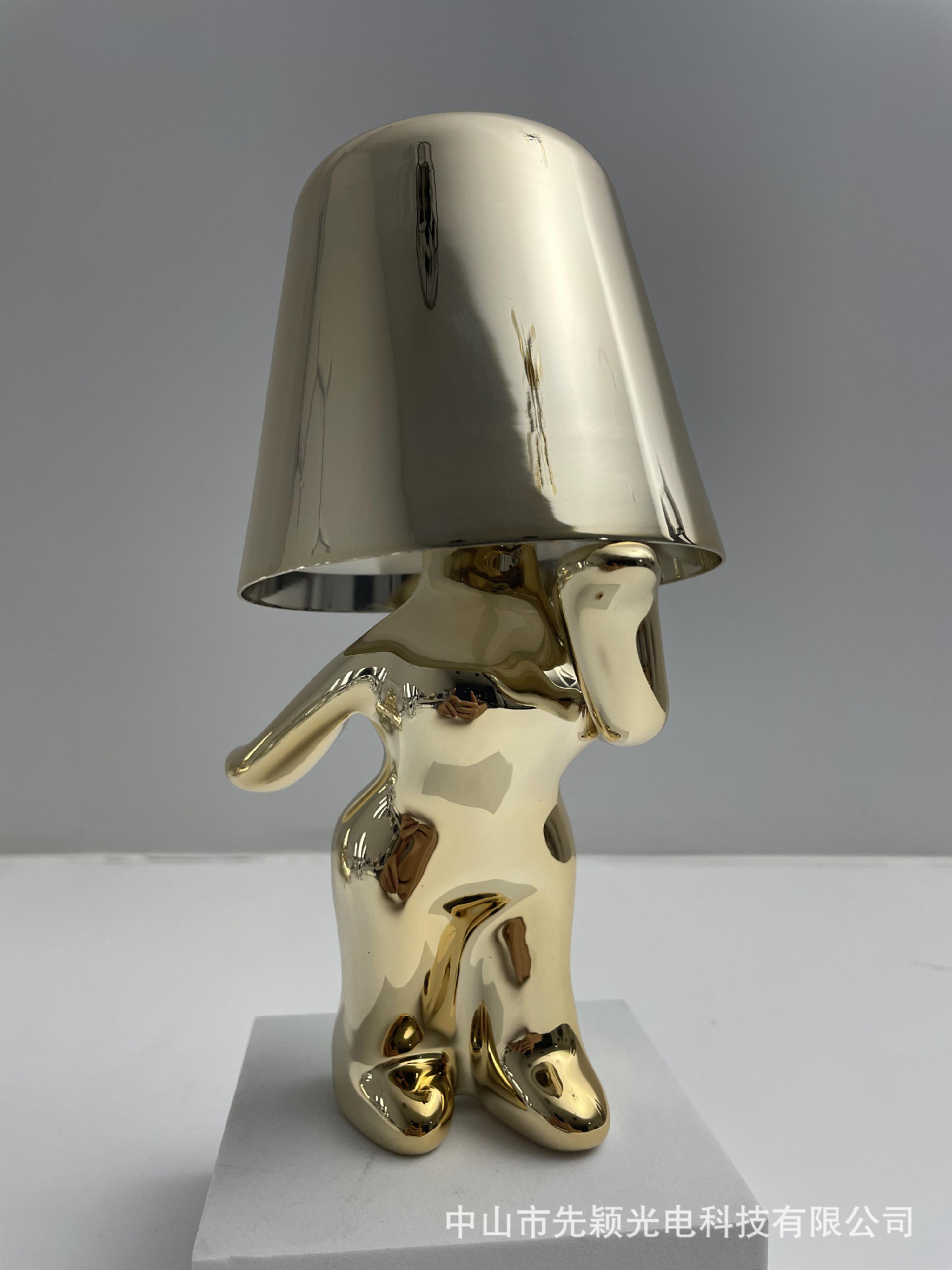 Fábrica transfronteriza Hermanos de oro lámpara de mesa decoración noche luz lámpara pensador