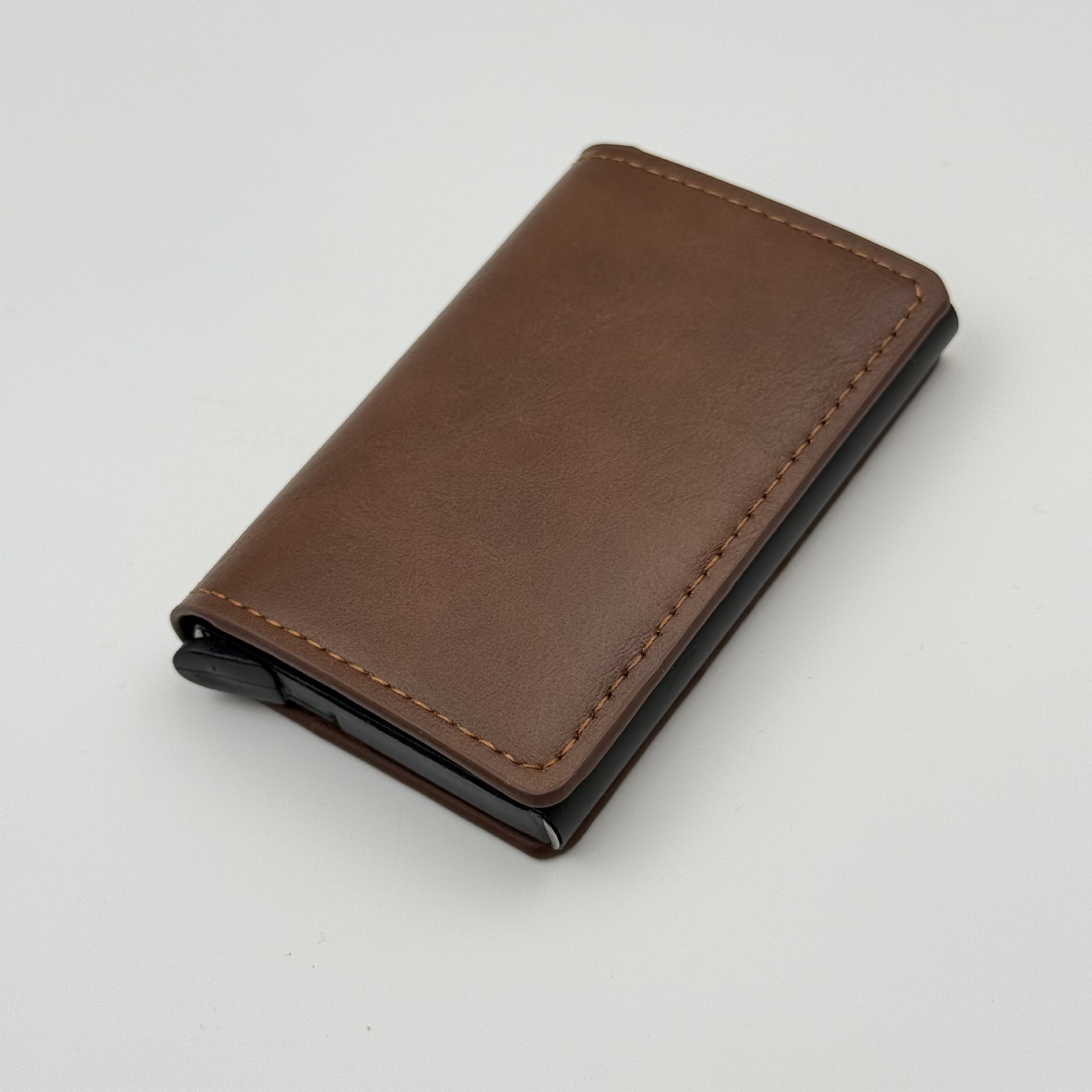 Explosiones transfronterizas bolsa de tarjetas RFID antirrobo cepillo antimagnetizante aleación de aluminio tarjeta bancaria cubierta bolsa de tarjetas metálicas fabricantes de comercio exterior