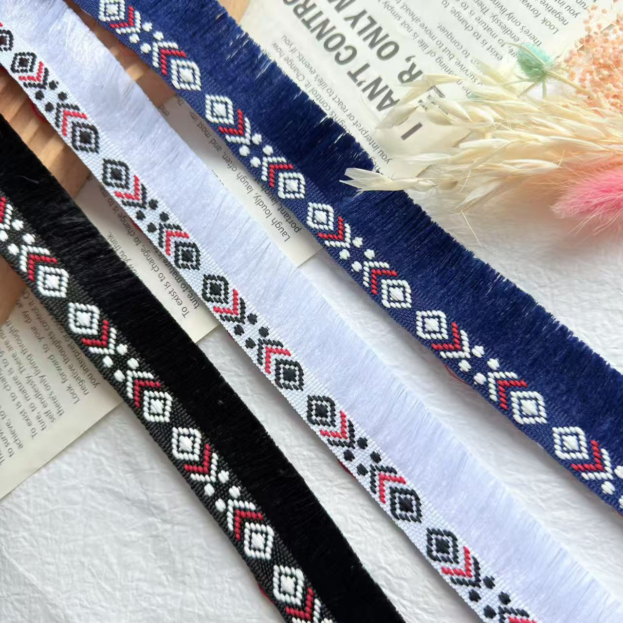 Ribbon nacional de color 3cm de ancho raspa de encaje decoración de cortinas hechas a mano DIY accesorios en stock image 1