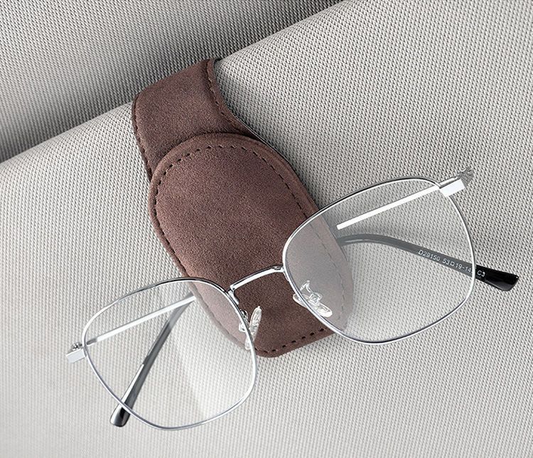Multifunctional Car Glasses Clip Sun Visor Glasses Case Creative Sunglasses Clip Car Card Storage Glasses Clip Artifact