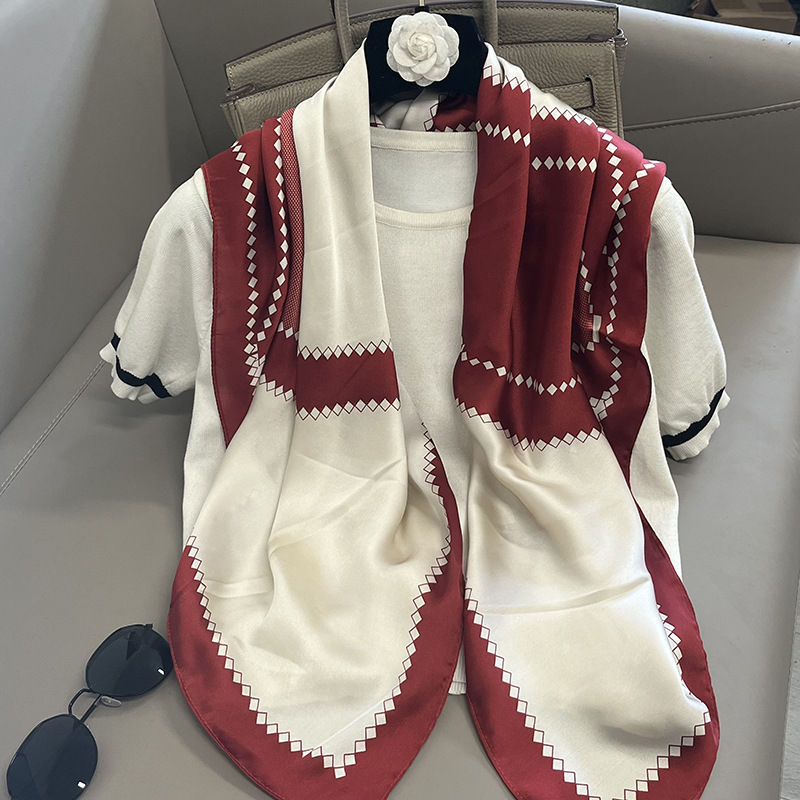 클래식 라인-레드