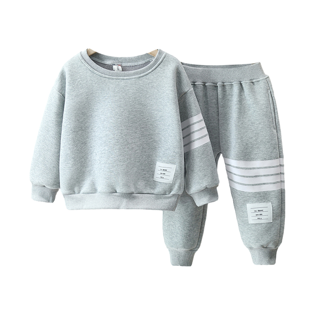 4395 traje de suéter de terciopelo todo en uno para niños modelos de otoño e invierno 2025 nueva ropa de invierno para niños guapos ropa para niños marea deportiva para niños