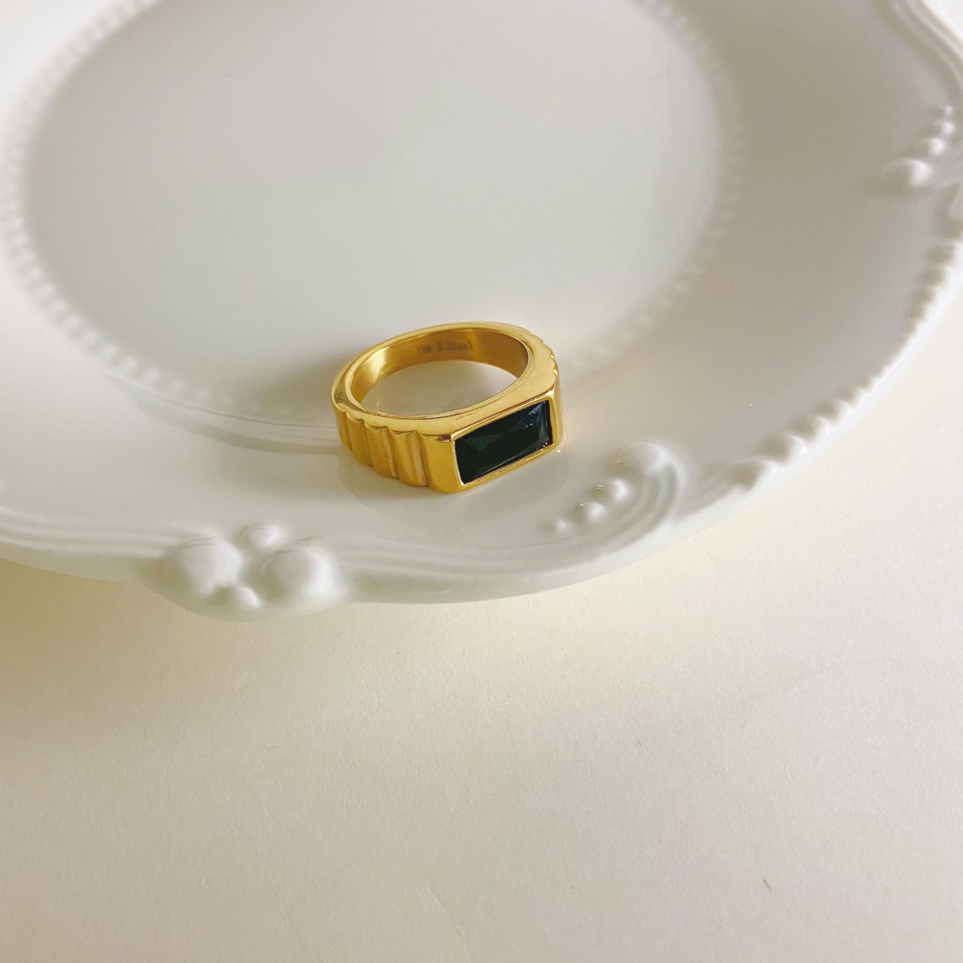 Fashion Square Stainless Steel Plating Inlay Artificial Gemstones Rings 1 Piece