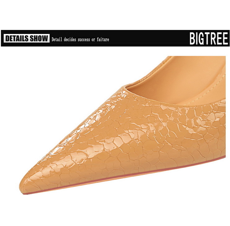 Stone patent leather women's high heels with pointed points_voghion.com