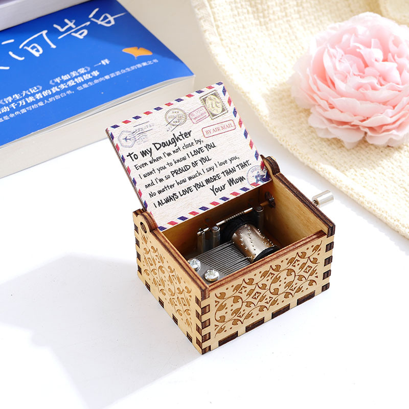 Caja de música de madera Caja de música de manivela tallada vintage Caja de música de madera Impresión en color UV transfronteriza Eres mi sol