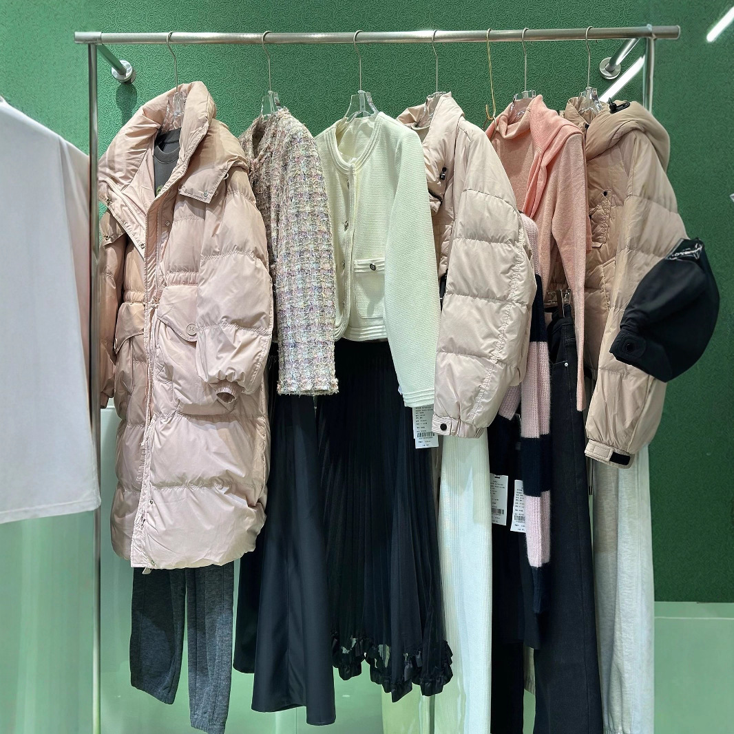 熙兰雅女装大码尾货折扣批发走份服装供应一手货源供应链雪中飞