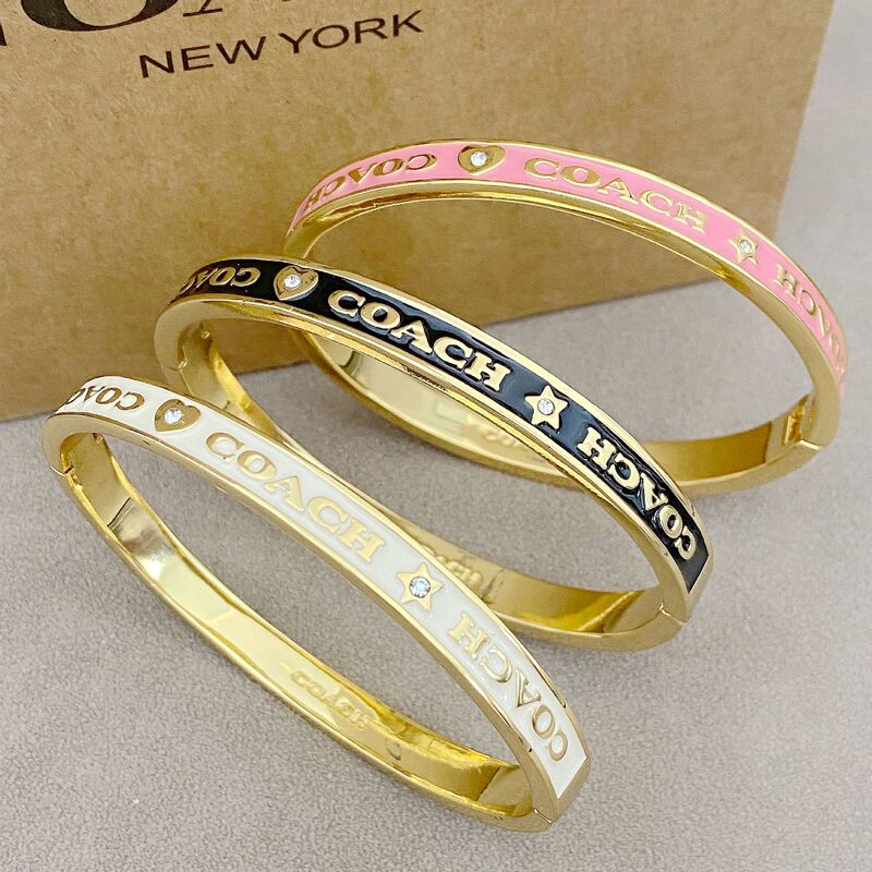 New fashion Coach gold letter bracelet, European and American style, simple and unique design, exquisite bracelet for men and women couples