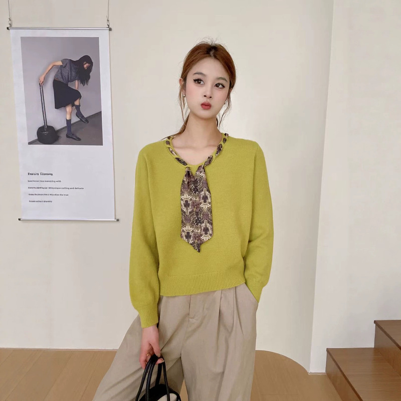 Knitted Pullover Sweater for Women, New Autumn and Winter Style, Paired with a Silk Scarf, Age-Reducing and Slimming Sweater Jacket, Top Layer, Inner Layer Knitted Pullover Sweater for Women, New Autumn and Winter Style, Paired with a Silk Scarf, Age-Reducing and Slimming Sweater Jacket, Top Layer, Inner Layer