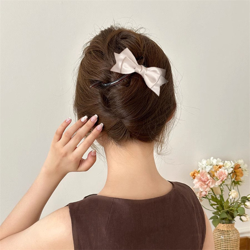 Tela retro arco banana clip para el cabello mujeres 2024 nuevo clip de agarre de alta calidad cabeza de torsión clip clip para el cabello