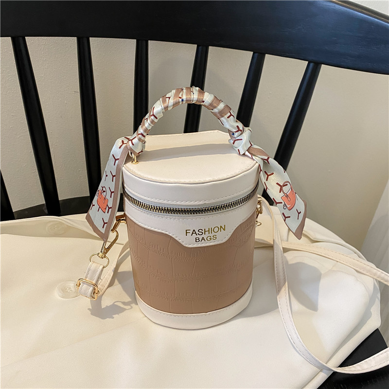 Dámské kabelky Ins 2024, nová válcová šála, trendová textura, západní styl, jednoramenná crossbody taška_voghion.com