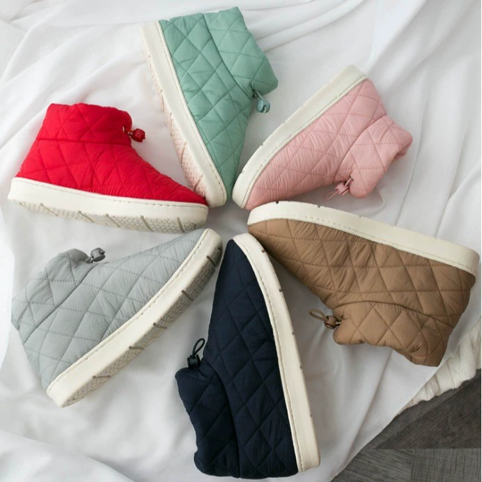 Оптовые новые зимние теплые хлопковые тапочки Canlan с защитой пятки для женщин, легкие нескользящие тапочки для мужчин, домашние хлопковые тапочки для пар.