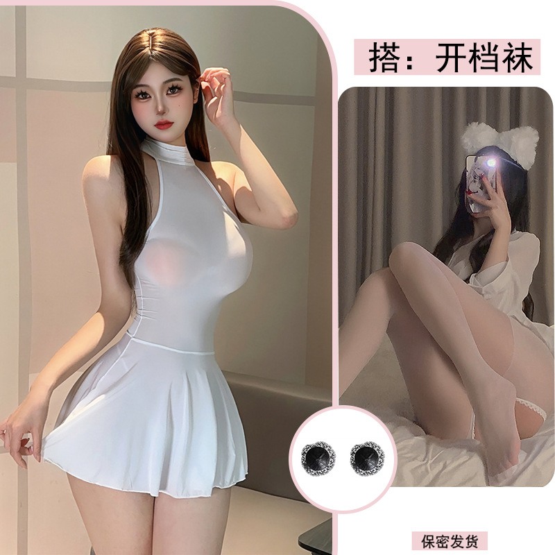 흰색 + 가슴 패치 + 흰색 오픈 양말