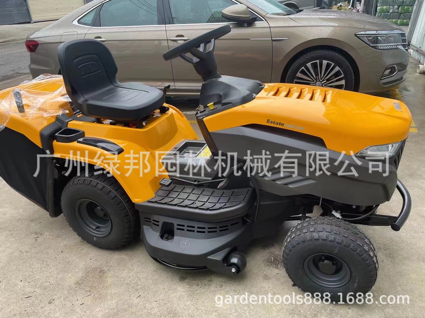 意大利20马力斯帝佳草坪修剪车后排草修剪车598W草坪车38寸草坪车
