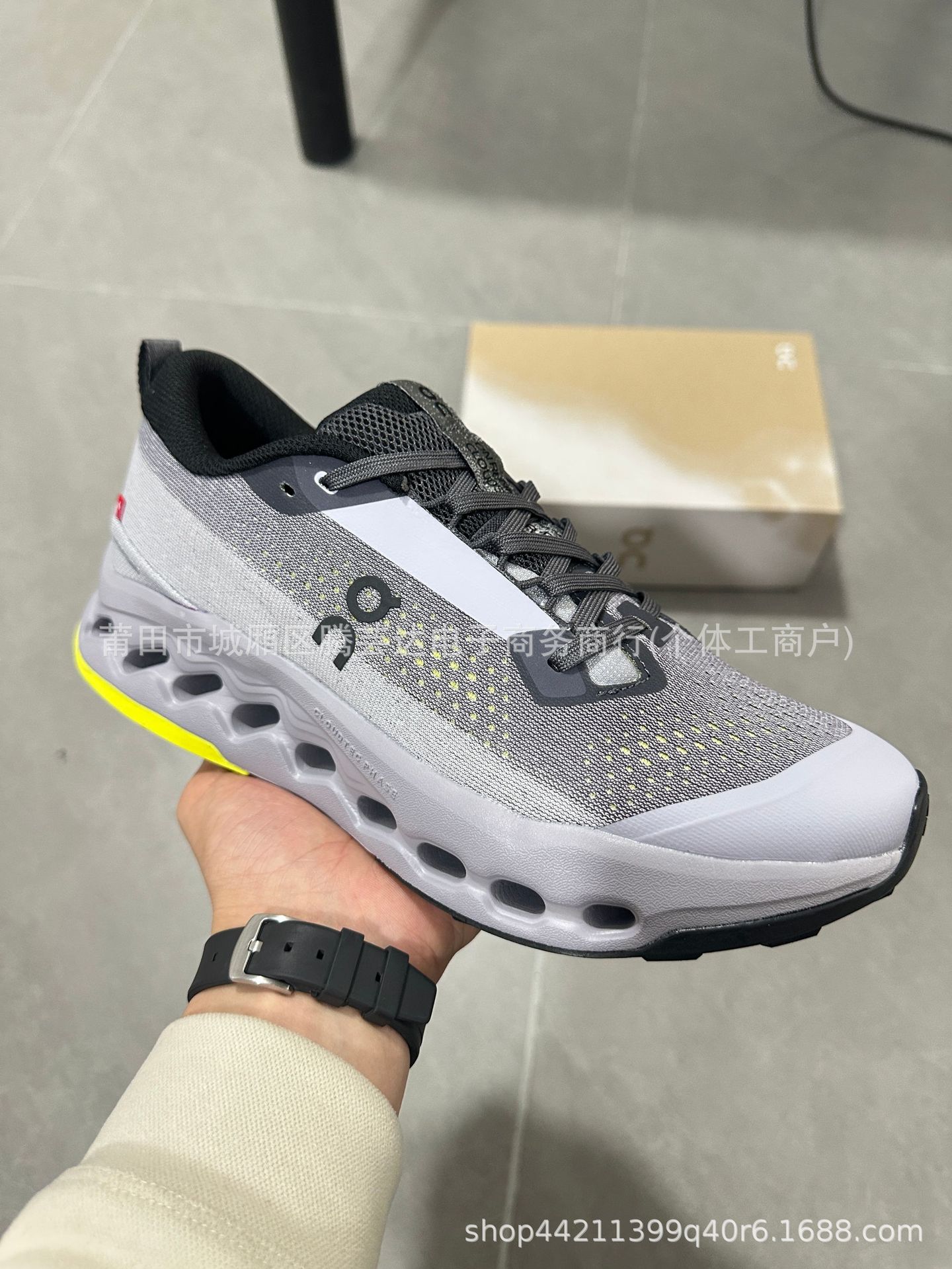 Fábrica de zapatos Putian Onn Run Cloudsurfer Max cómodos y transpirables zapatos deportivos casuales para hombres y mujeres