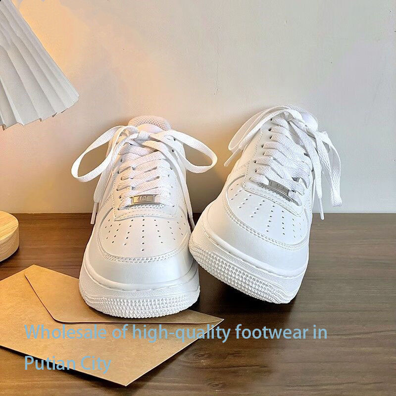 Putian Low-Top Black and White Panda Couple Men's Sneakers Cross-Border E-Commerce Non-Slip Putian Low-Top Black and White Panda Couple Men's Sneakers Cross-Border E-Commerce Non-Slip